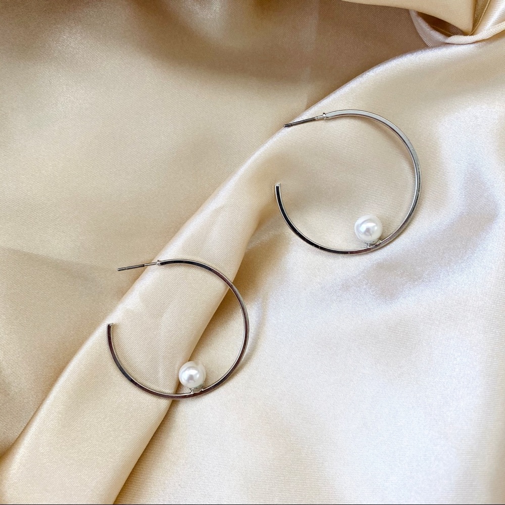 💕💕Last one Pearl Hoops Hoop Earrings - Picture 4 of 7